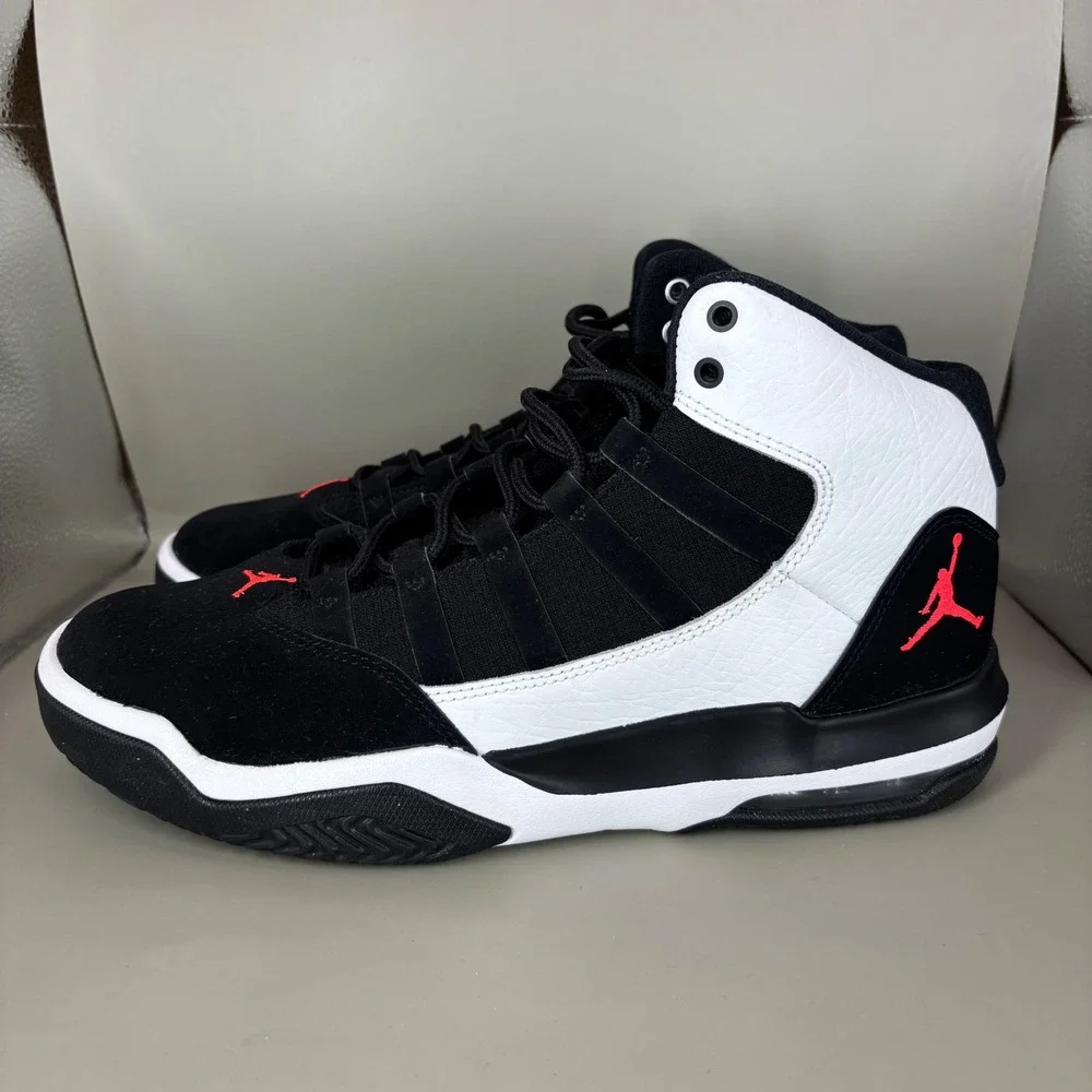 Jordan Max Aura 5 Black White University Red Sneakers AQ9214-101 Mens 7Y